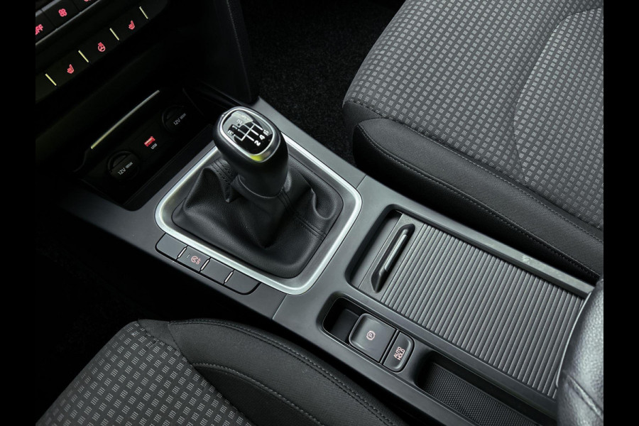 Kia Ceed 1.0 T-GDi DynamicLine (Goed onderhouden, PDC, Stoel en stuur verwarming, Cruise control, Lane Assist, Etc)
