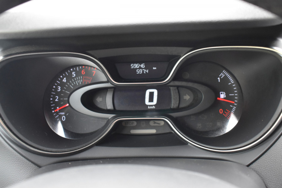 Renault Captur 0.9 TCe Intens / Navigatie / 17" LM / Sensoren achter / Carplay / Keyless