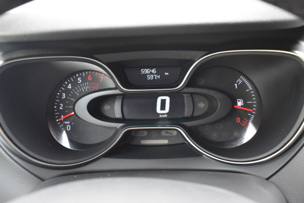Renault Captur 0.9 TCe Intens / Navigatie / 17" LM / Sensoren achter / Carplay / Keyless
