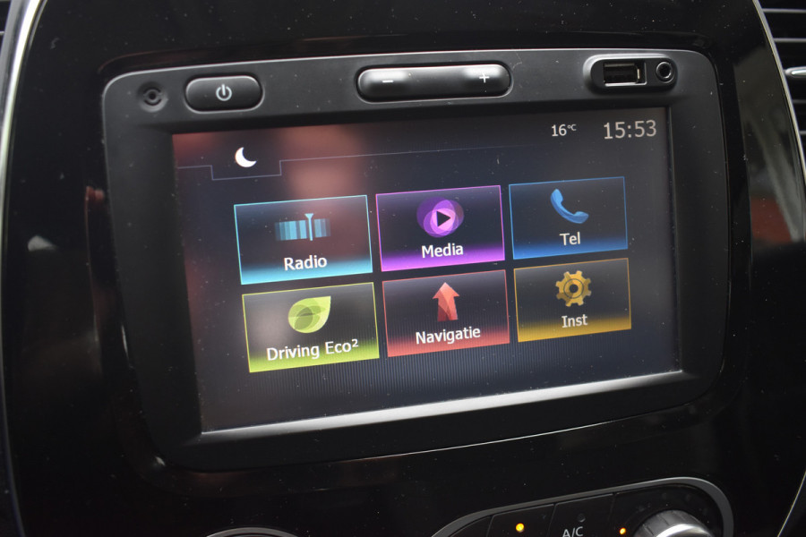 Renault Captur 0.9 TCe Intens / Navigatie / 17" LM / Sensoren achter / Carplay / Keyless