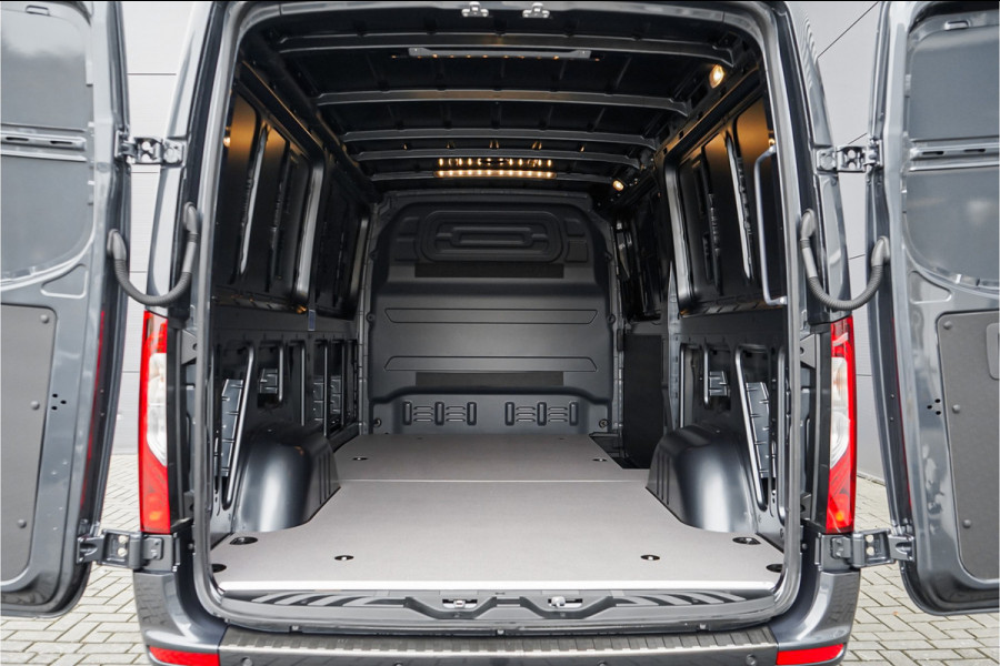 Mercedes-Benz Sprinter 319 1.9 CDI L2H1 Black Pack Luxe BPM Vrij Trekhaak