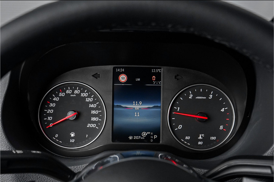 Mercedes-Benz Sprinter 319 1.9 CDI L2H1 Black Pack Luxe BPM Vrij Trekhaak