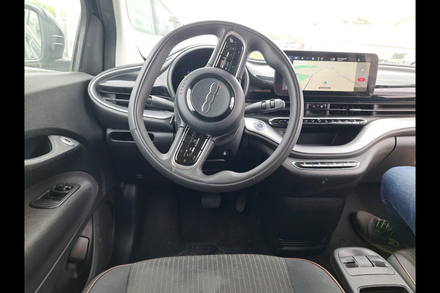 Fiat 500E Icon 3+1 42 kWh | Navigatie | Pdc |