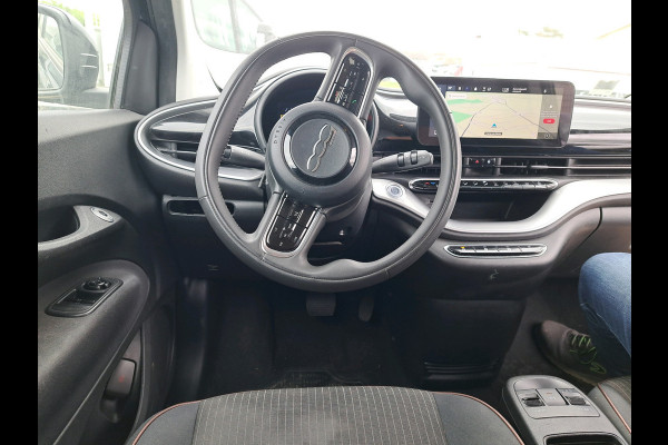 Fiat 500E Icon 3+1 42 kWh | Navigatie | Pdc |