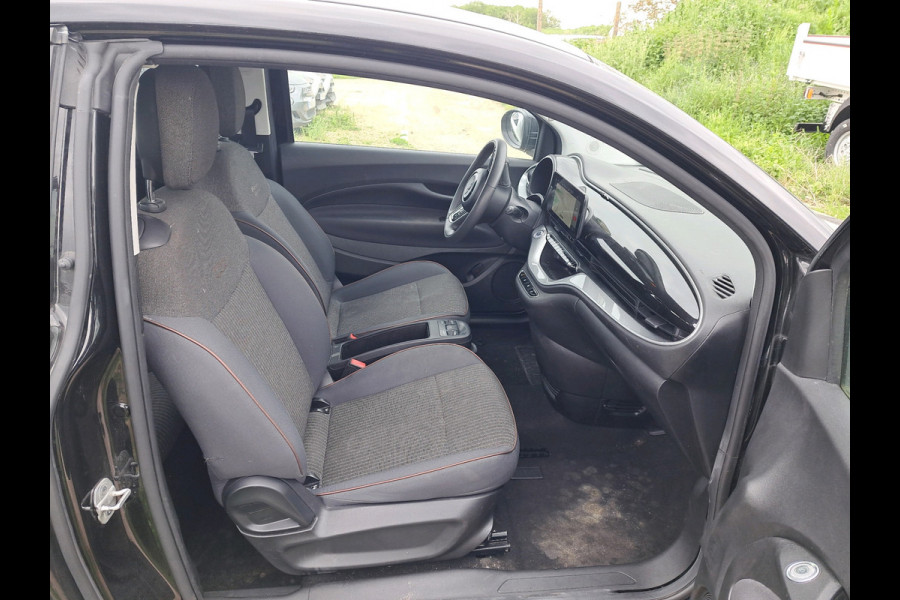 Fiat 500E Icon 3+1 42 kWh | Navigatie | Pdc |