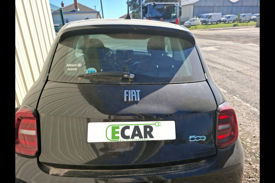 Fiat 500E Icon 3+1 42 kWh | Pdc | LM Velgen |