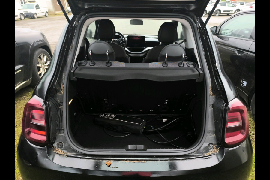 Fiat 500E Icon 3+1 42 kWh | LM Velgen | Pdc |