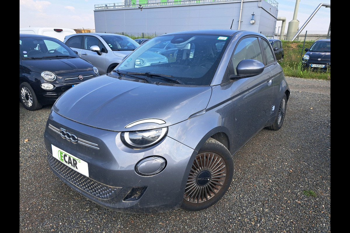 Fiat 500E Icon 3+1 42 kWh | Navigatie | LM Velgen | Fiat 500E Icon 3+1 42 kWh | Navigatie | LM Velgen |