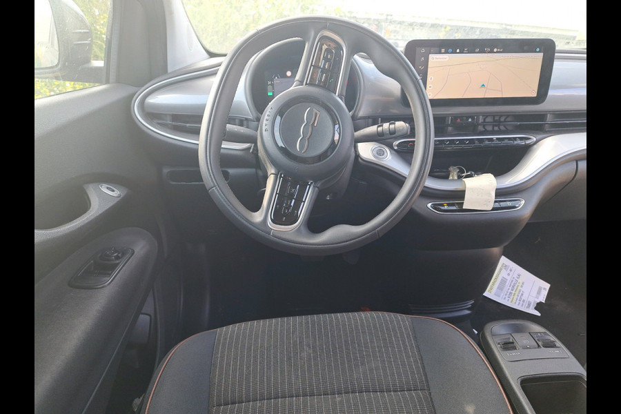 Fiat 500E Icon 3+1 42 kWh | Navigatie | LM Velgen |