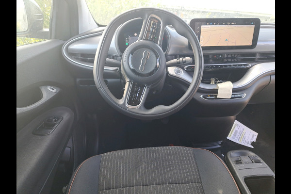 Fiat 500E Icon 3+1 42 kWh | Navigatie | LM Velgen |