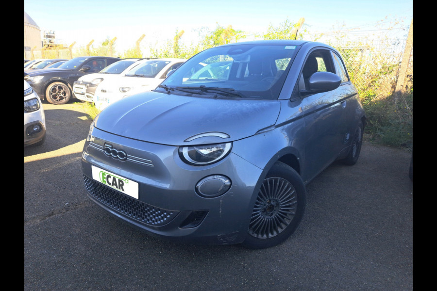 Fiat 500E Icon 3+1 42 kWh | Navigatie | LM Velgen |