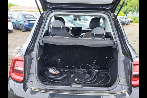 Fiat 500E Icon 3+1 42 kWh | Navigatie | LM Velgen |