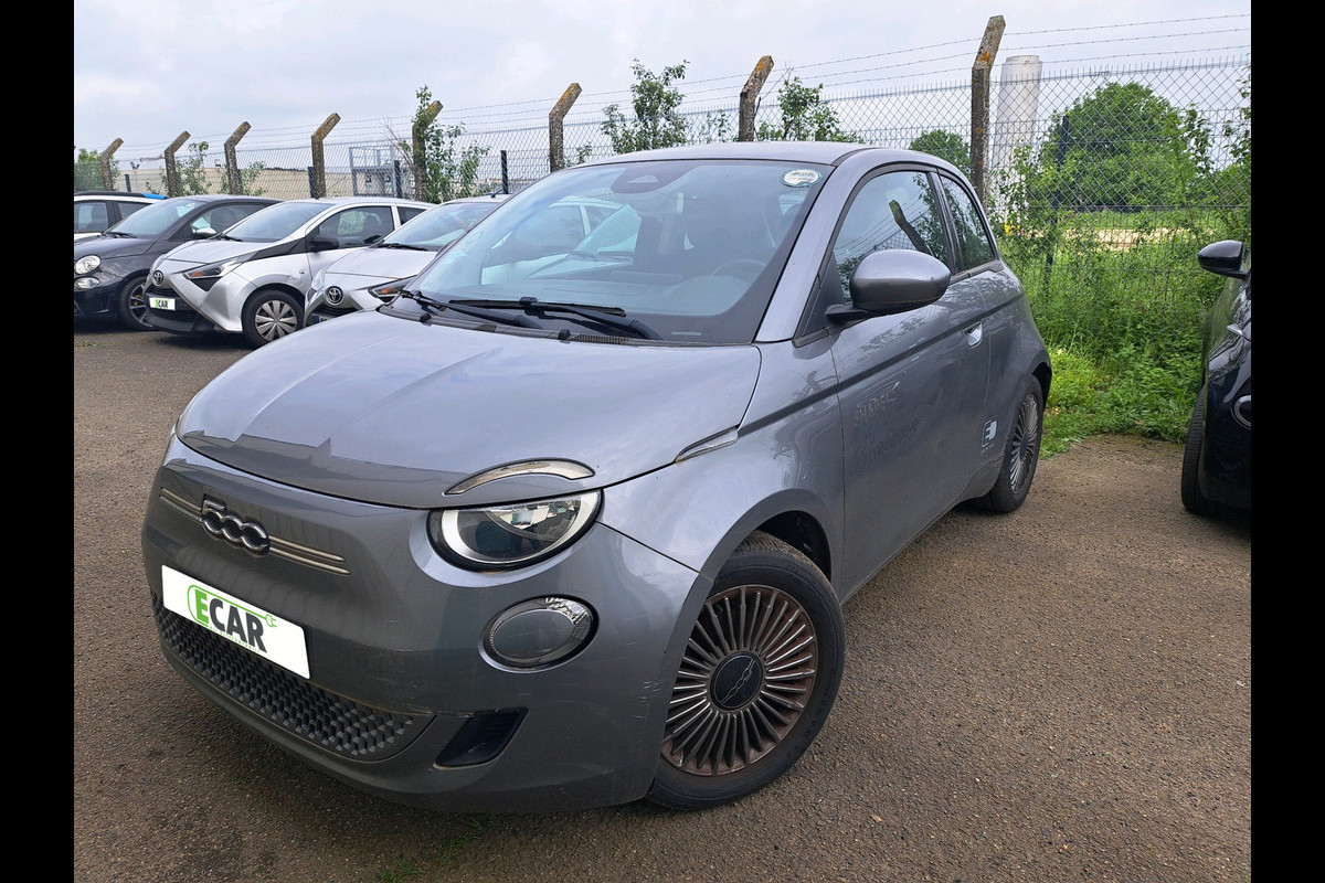 Fiat 500E Icon 3+1 42 kWh | Navigatie | LM Velgen | Fiat 500E Icon 3+1 42 kWh | Navigatie | LM Velgen |
