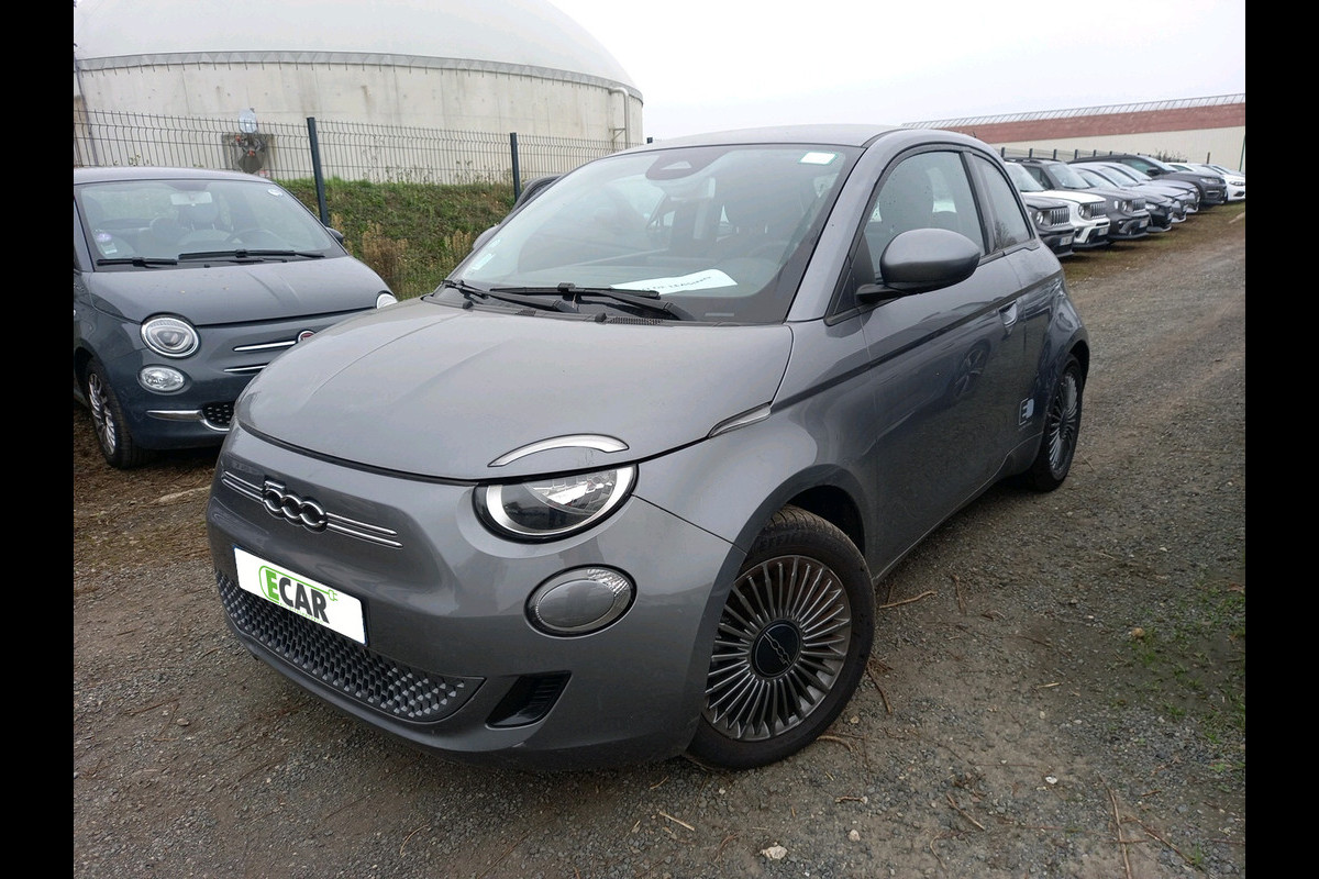 Fiat 500E Icon 3+1 42 kWh | Navigatie | LM Velgen | Fiat 500E Icon 3+1 42 kWh | Navigatie | LM Velgen |