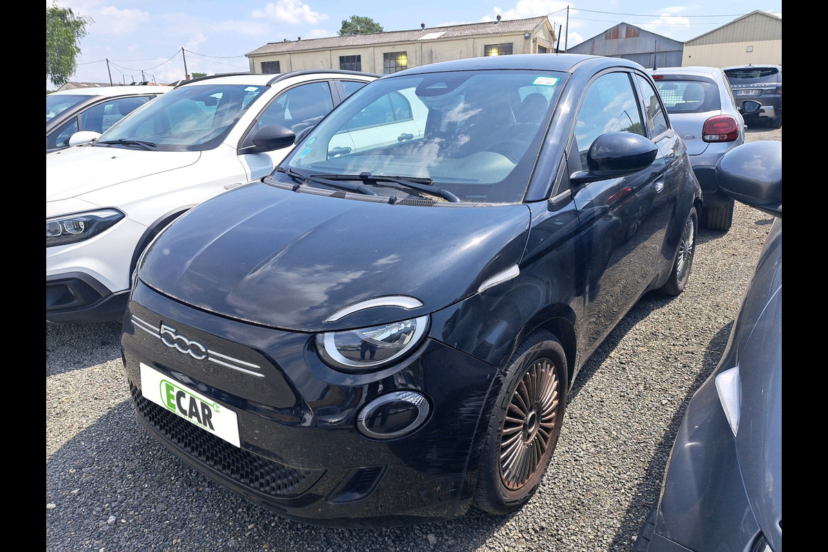 Fiat 500E Icon 3+1 42 kWh | Navigatie | LM Velgen | Fiat 500E Icon 3+1 42 kWh | Navigatie | LM Velgen |