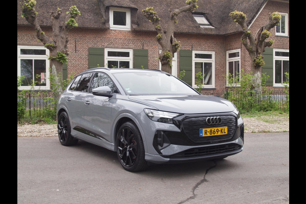 Audi Q4 e-tron 40 Launch edition S Competition 77 kWh | Camera | Apple Carplay | Cruise Control | Trekhaak |