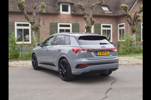 Audi Q4 e-tron 40 Launch edition S Competition 77 kWh | Camera | Apple Carplay | Cruise Control | Trekhaak |
