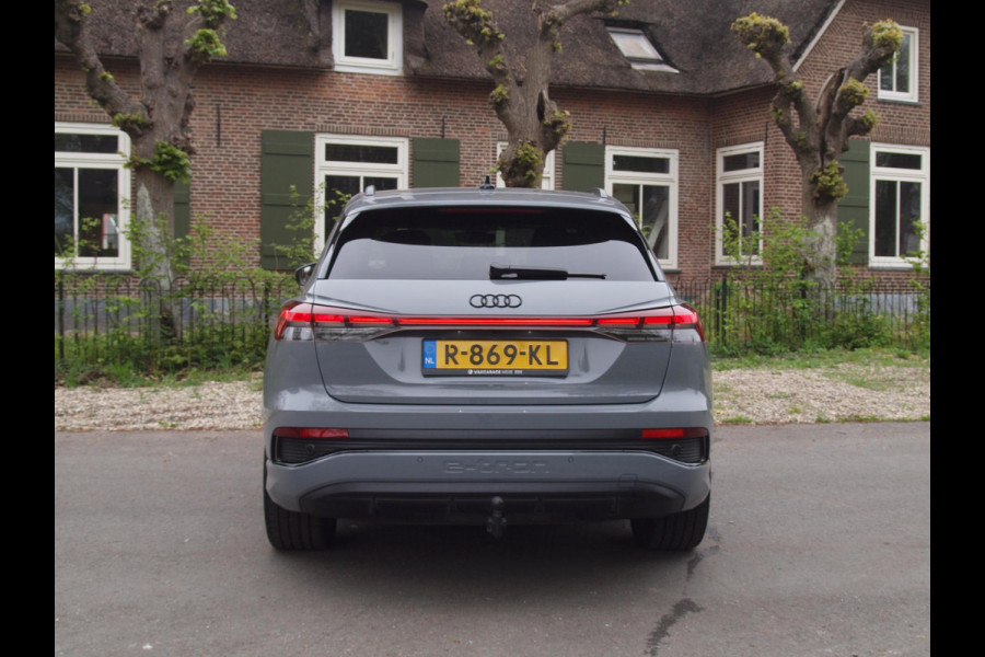 Audi Q4 e-tron 40 Launch edition S Competition 77 kWh | Camera | Apple Carplay | Cruise Control | Trekhaak |