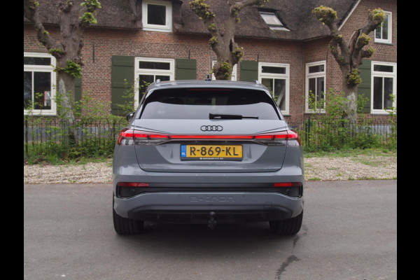 Audi Q4 e-tron 40 Launch edition S Competition 77 kWh | Camera | Apple Carplay | Cruise Control | Trekhaak |