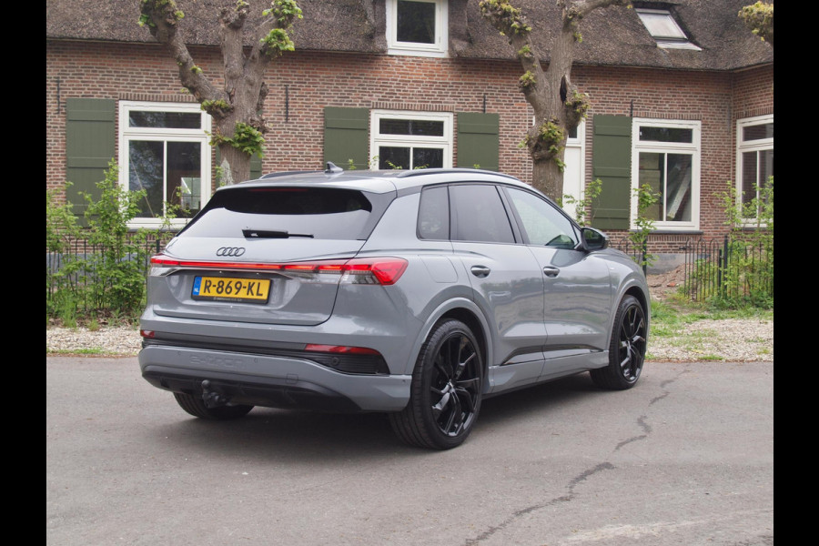 Audi Q4 e-tron 40 Launch edition S Competition 77 kWh | Camera | Apple Carplay | Cruise Control | Trekhaak |
