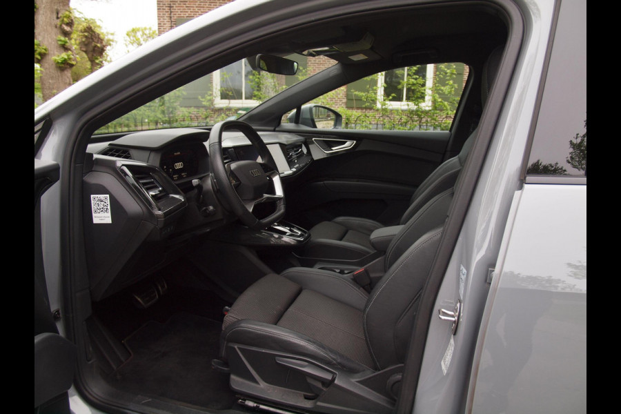 Audi Q4 e-tron 40 Launch edition S Competition 77 kWh | Camera | Apple Carplay | Cruise Control | Trekhaak |
