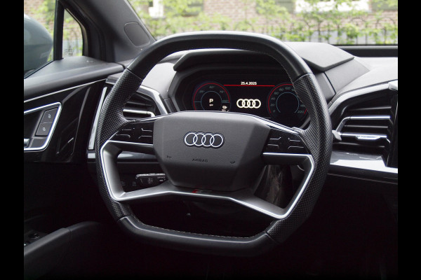 Audi Q4 e-tron 40 Launch edition S Competition 77 kWh | Camera | Apple Carplay | Cruise Control | Trekhaak |
