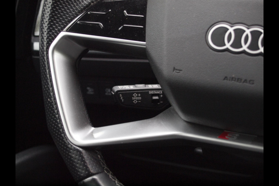 Audi Q4 e-tron 40 Launch edition S Competition 77 kWh | Camera | Apple Carplay | Cruise Control | Trekhaak |
