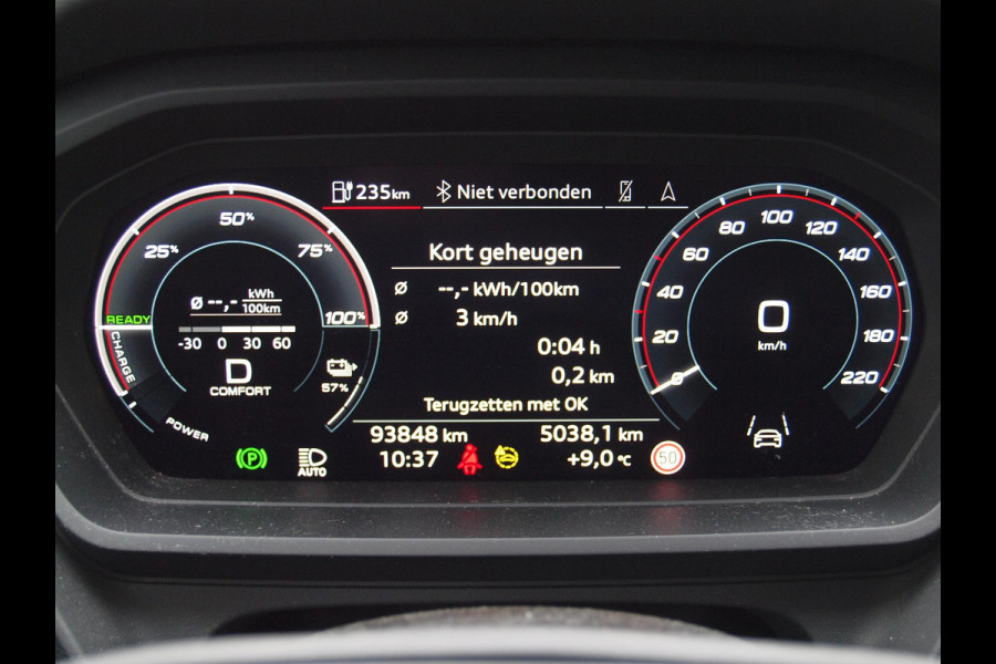 Audi Q4 e-tron 40 Launch edition S Competition 77 kWh | Camera | Apple Carplay | Cruise Control | Trekhaak |