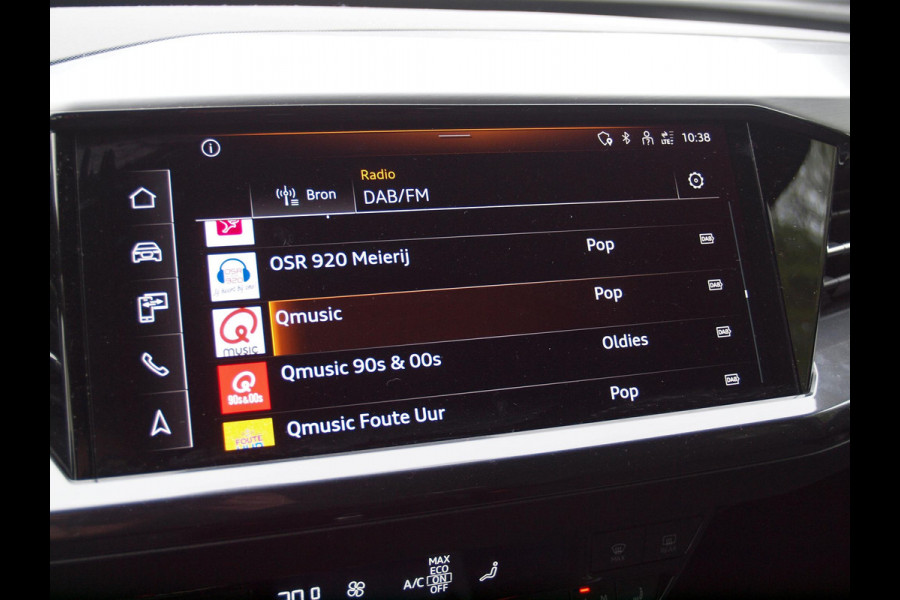Audi Q4 e-tron 40 Launch edition S Competition 77 kWh | Camera | Apple Carplay | Cruise Control | Trekhaak |