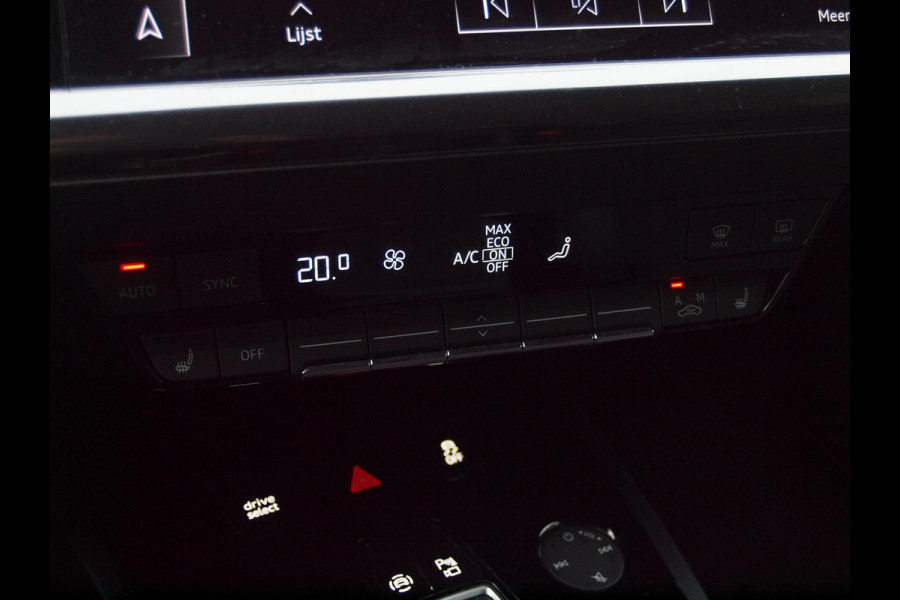 Audi Q4 e-tron 40 Launch edition S Competition 77 kWh | Camera | Apple Carplay | Cruise Control | Trekhaak |
