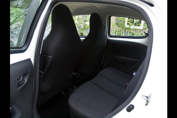 Peugeot 108 1.0 e-VTi Active | DAB | Bluetooth | Airco | Dealeronderhouden |