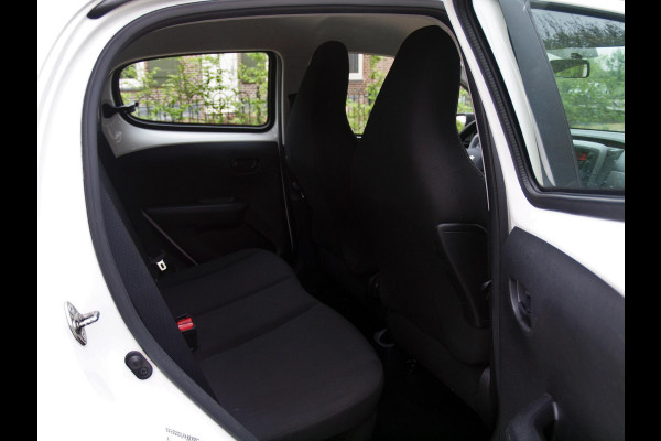 Peugeot 108 1.0 e-VTi Active | DAB | Bluetooth | Airco | Dealeronderhouden |