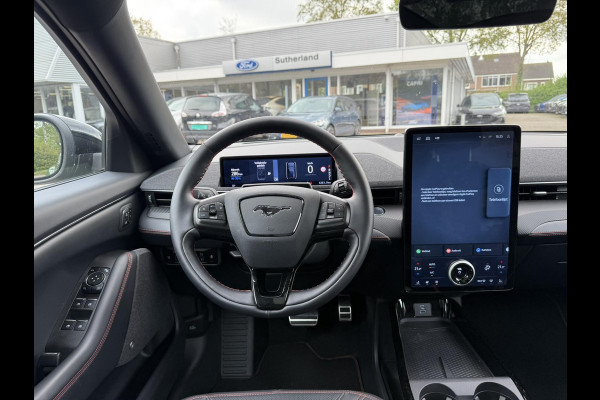 Ford Mustang Mach-E Extended Premium RWD 98 kWh B&O Audio | Panorama dak | Afneembare Trekhaak | Zwarte Velgen