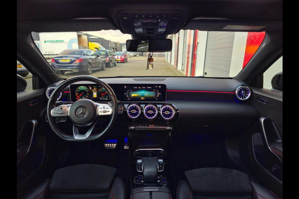 Mercedes-Benz A-Klasse 220 Premium Plus AMG-Line VOL