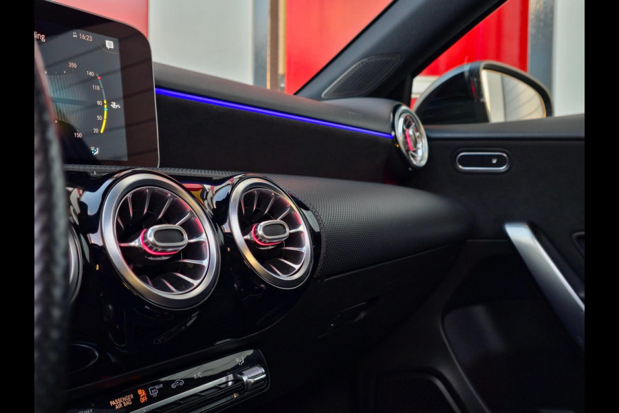 Mercedes-Benz A-Klasse 220 Premium Plus AMG-Line VOL