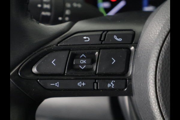 Toyota Yaris Cross 1.5 Hybrid Executive | Panoramadak | JBL-Audio | Parkeersensoren Voor & Achter |