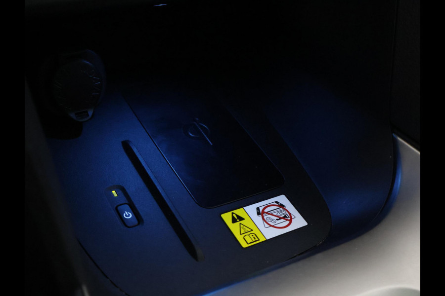 Toyota Yaris Cross 1.5 Hybrid Executive | Panoramadak | JBL-Audio | Parkeersensoren Voor & Achter |