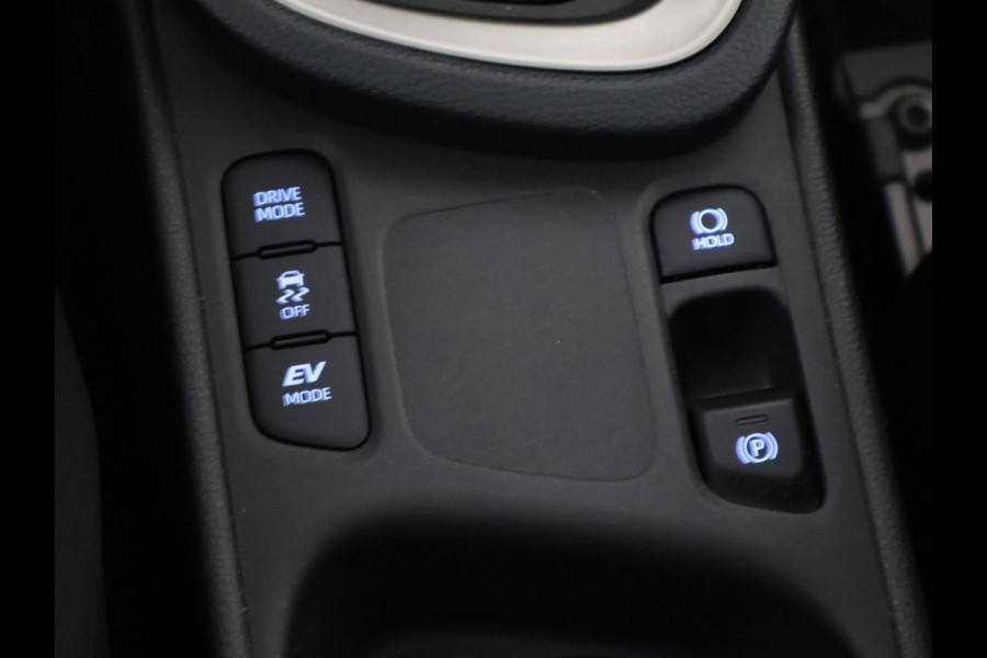Toyota Yaris Cross 1.5 Hybrid Executive | Panoramadak | JBL-Audio | Parkeersensoren Voor & Achter |