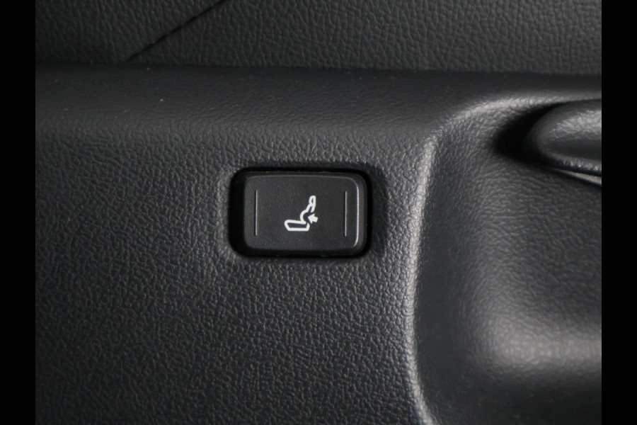 Toyota Yaris Cross 1.5 Hybrid Executive | Panoramadak | JBL-Audio | Parkeersensoren Voor & Achter |