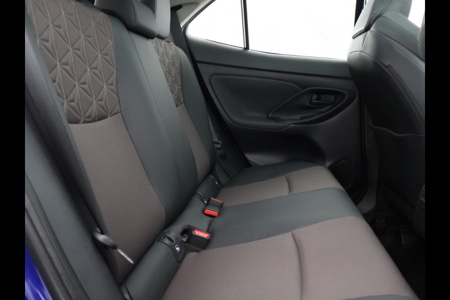 Toyota Yaris Cross 1.5 Hybrid Executive | Panoramadak | JBL-Audio | Parkeersensoren Voor & Achter |