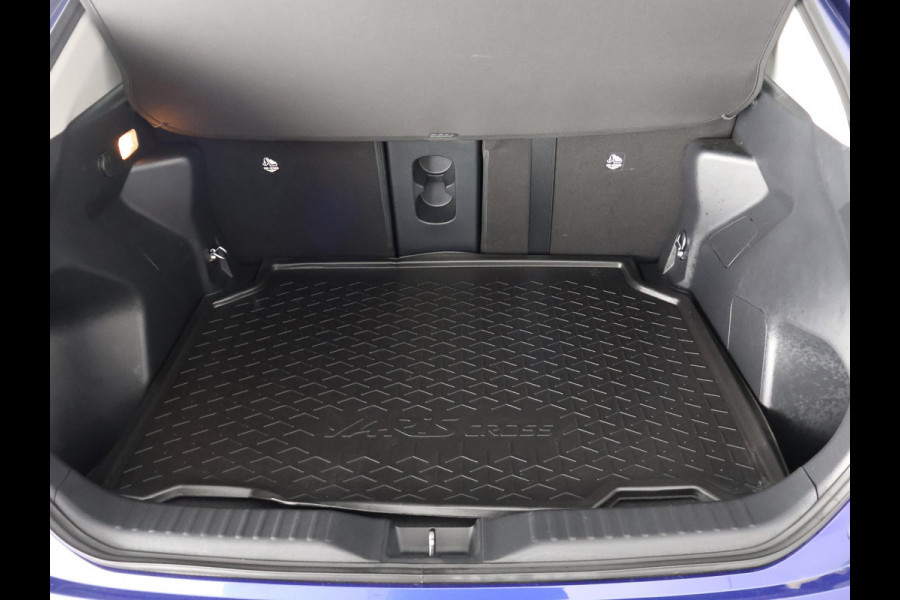 Toyota Yaris Cross 1.5 Hybrid Executive | Panoramadak | JBL-Audio | Parkeersensoren Voor & Achter |