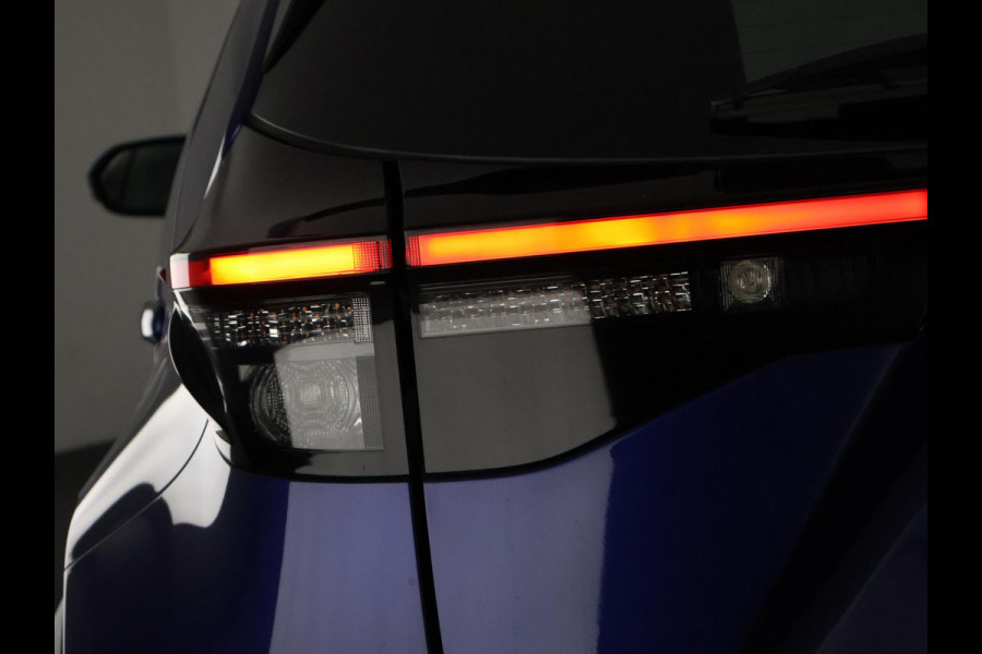 Toyota Yaris Cross 1.5 Hybrid Executive | Panoramadak | JBL-Audio | Parkeersensoren Voor & Achter |