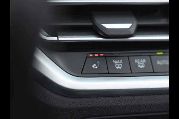 BMW 4 Serie Cabrio M440i xDrive - Air Collar - Driving Ass Prof - Stuurwiel Verwarmd