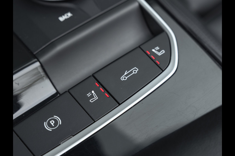BMW 4 Serie Cabrio M440i xDrive - Air Collar - Driving Ass Prof - Stuurwiel Verwarmd
