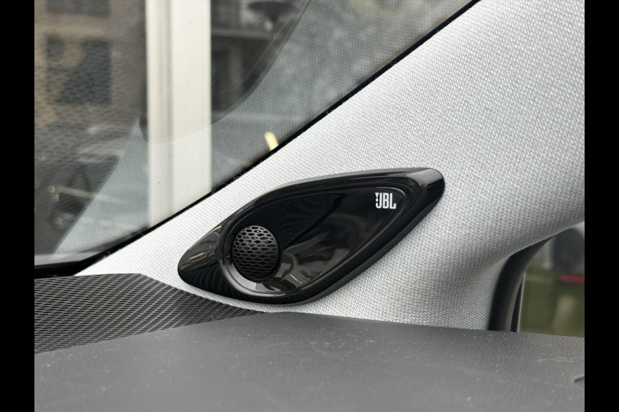 Toyota Corolla 2.0 Hybrid Style Plus JBL | Dodehoekherkenning, Parkeersensoren, Stoel + stuurverwarming, Apple CarPlay/Android Auto