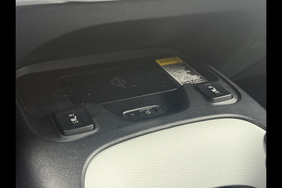 Toyota Corolla 2.0 Hybrid Style Plus JBL | Dodehoekherkenning, Parkeersensoren, Stoel + stuurverwarming, Apple CarPlay/Android Auto