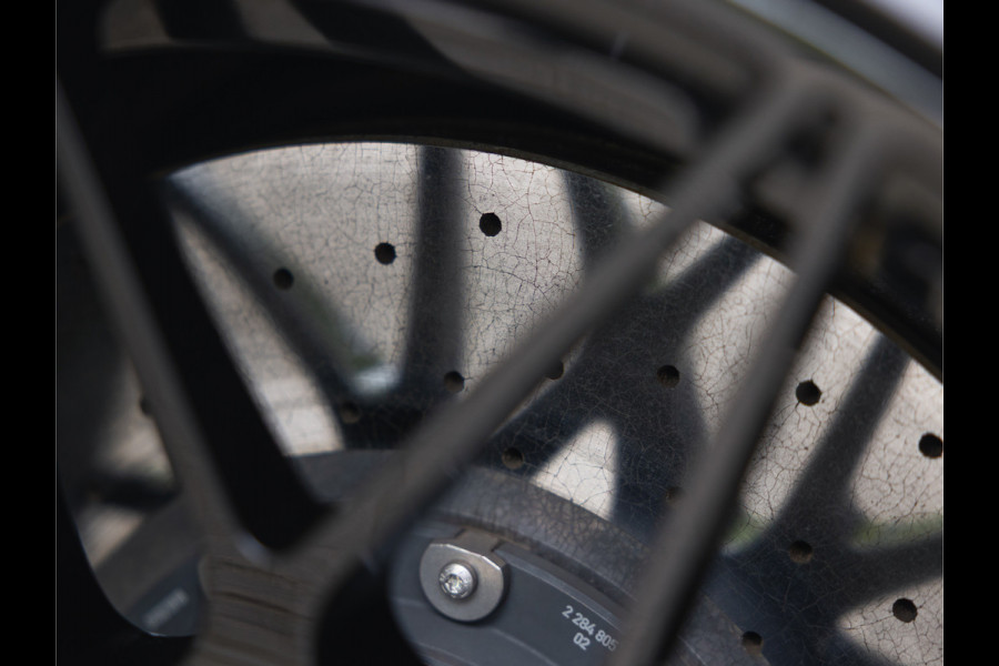 BMW 4 Serie Cabrio M4 Competition - Individual "Jubilee Silver" - Volleder Sonderwunsch - Carbon Brakes