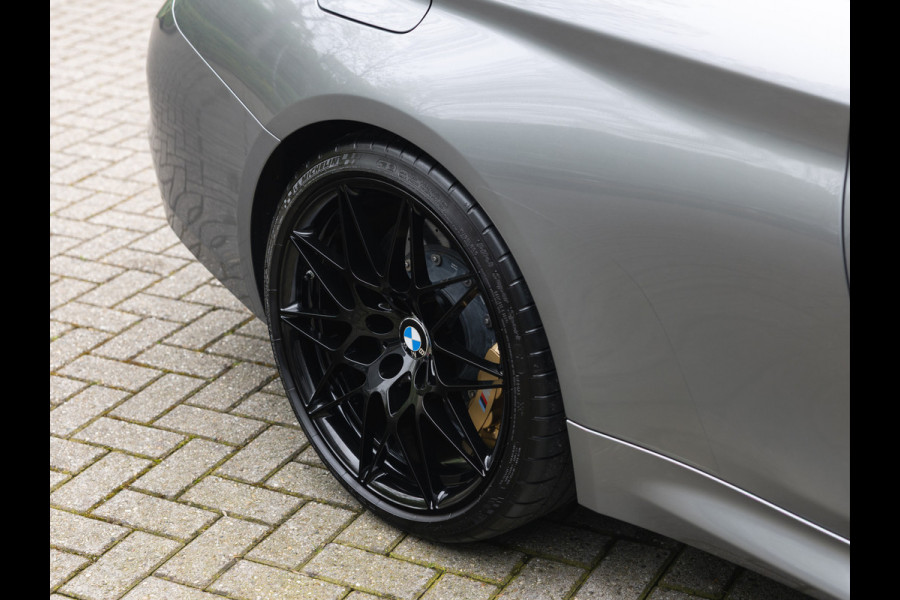 BMW 4 Serie Cabrio M4 Competition - Individual "Jubilee Silver" - Volleder Sonderwunsch - Carbon Brakes