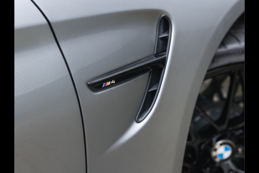 BMW 4 Serie Cabrio M4 Competition - Individual "Jubilee Silver" - Volleder Sonderwunsch - Carbon Brakes