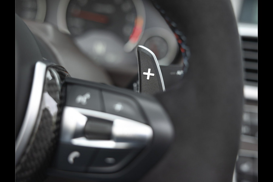 BMW 4 Serie Cabrio M4 Competition - Individual "Jubilee Silver" - Volleder Sonderwunsch - Carbon Brakes